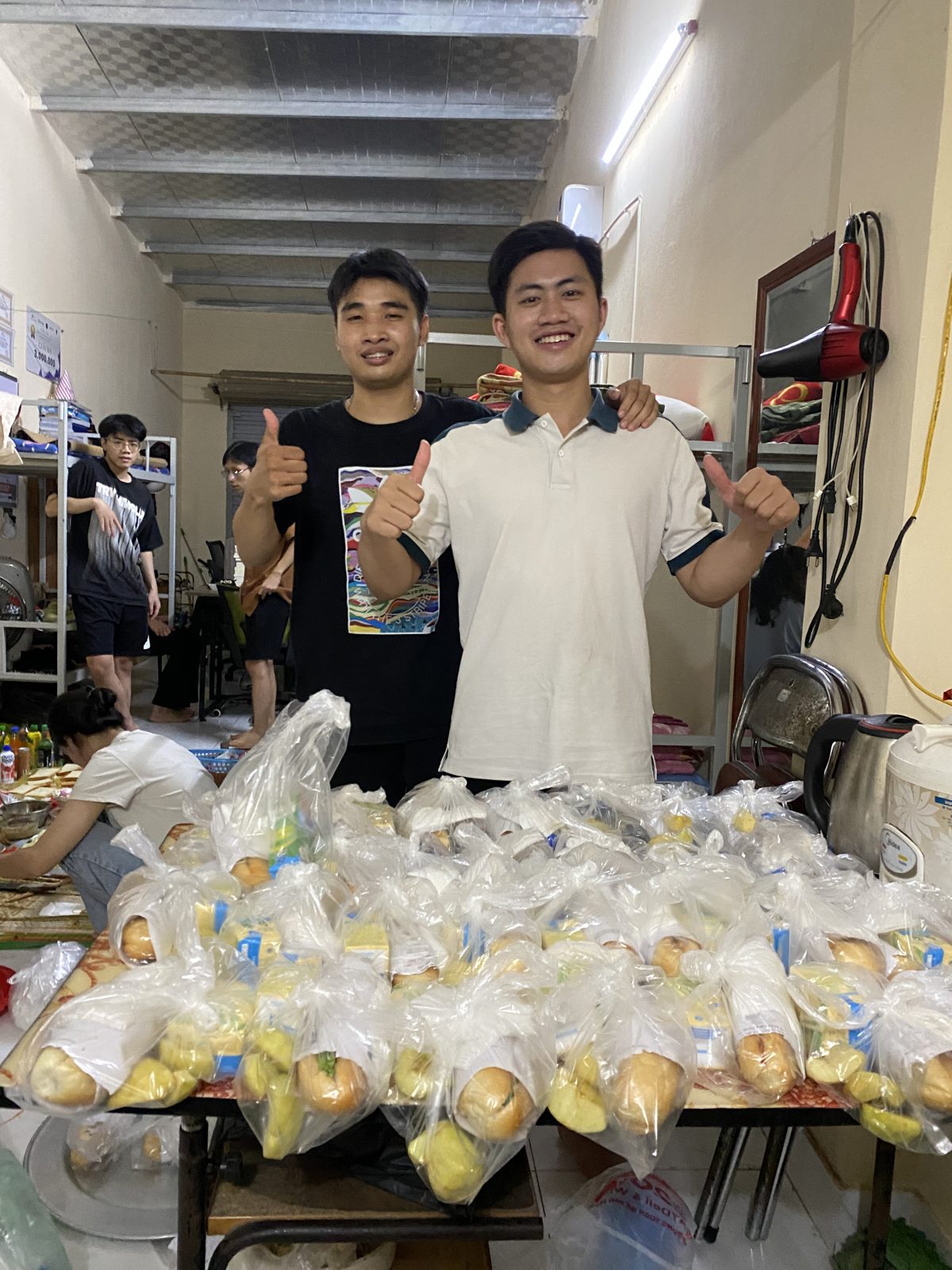 Hình ảnh hoạt động của Cộng đồng Thiện nguyện MIFU