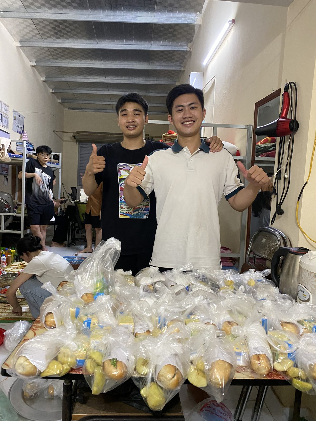 Hình ảnh hoạt động của Cộng đồng Thiện nguyện MIFU