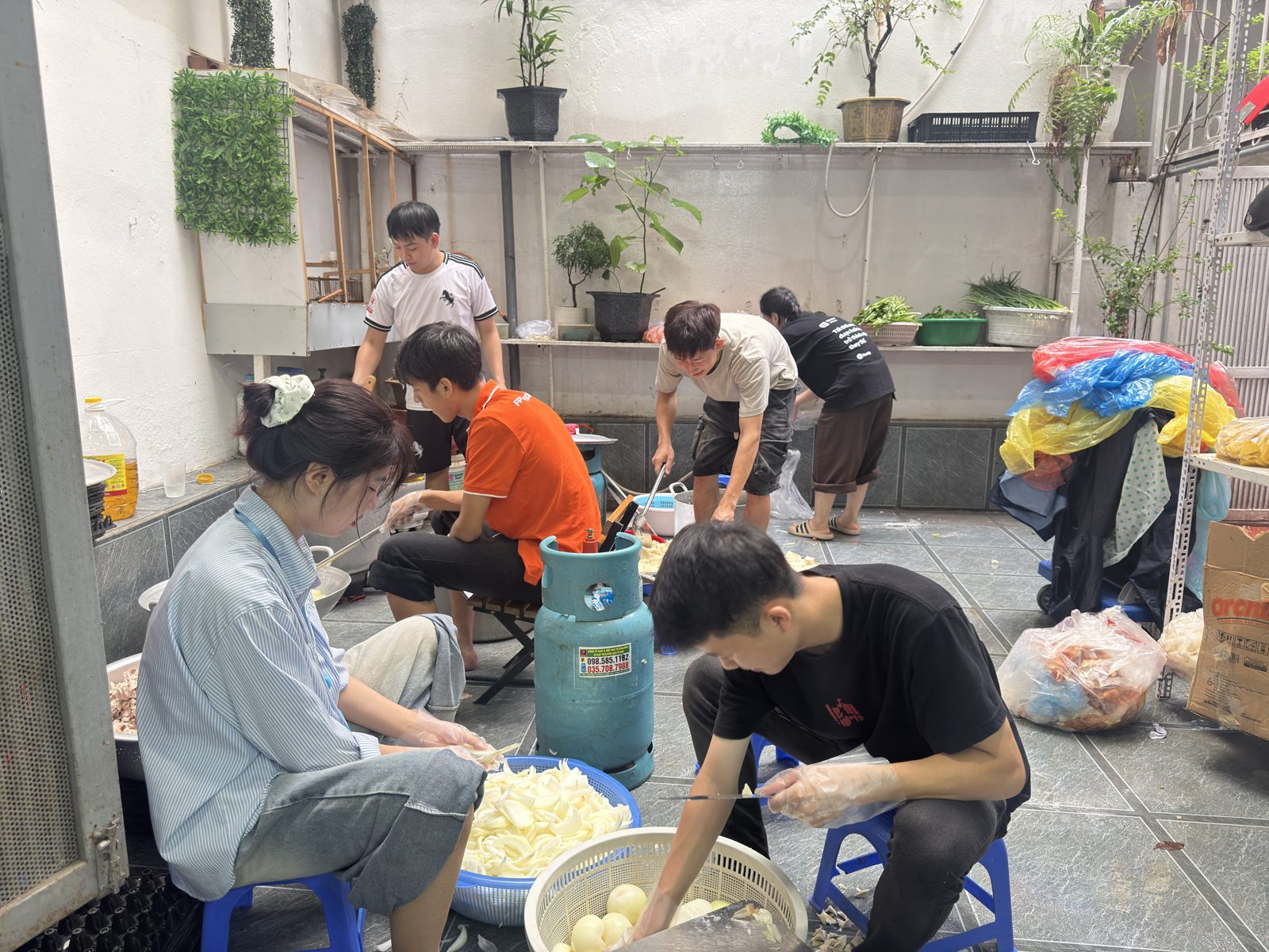 Hình ảnh hoạt động của Cộng đồng Thiện nguyện MIFU