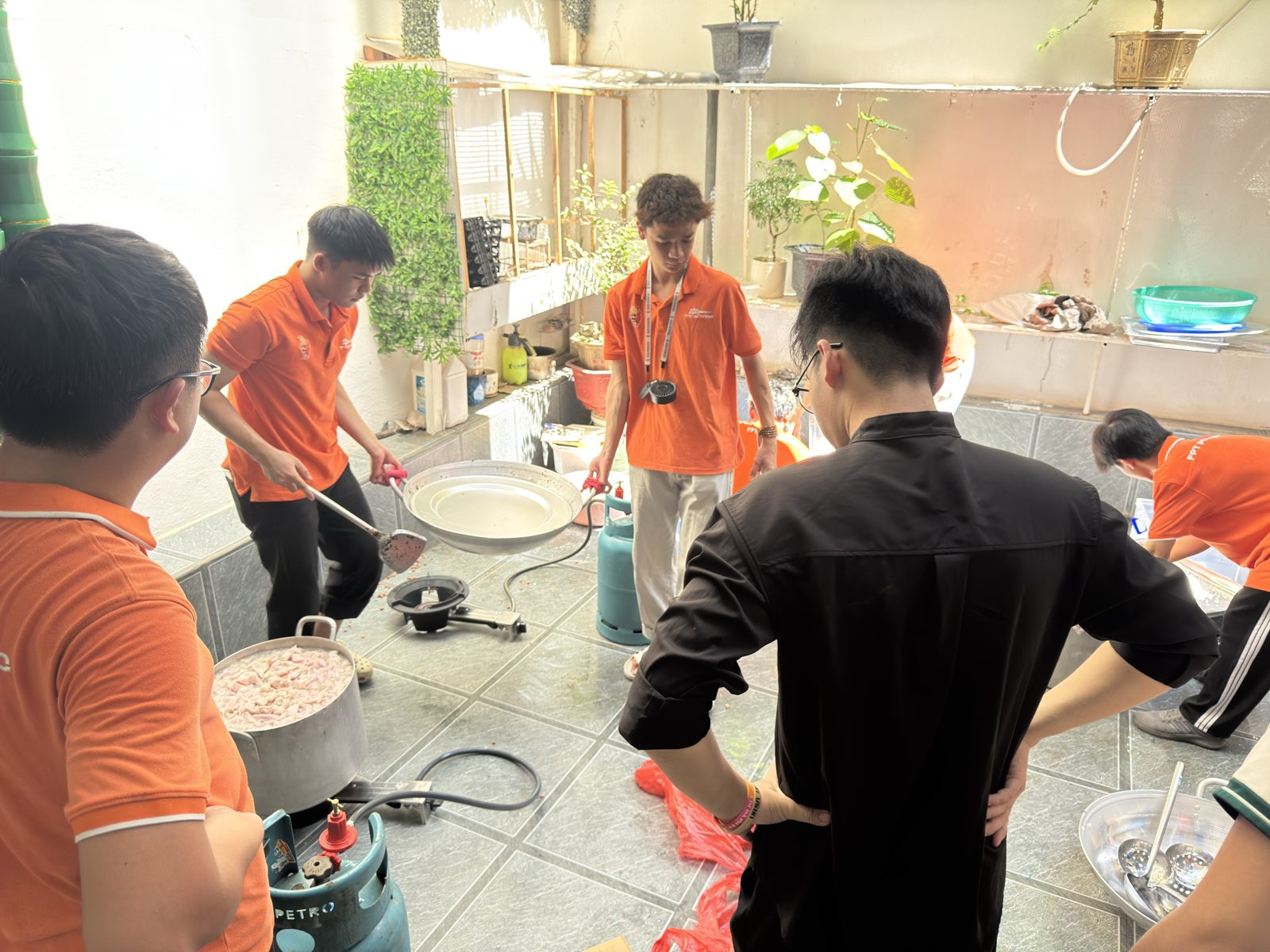 Hình ảnh hoạt động của Cộng đồng Thiện nguyện MIFU