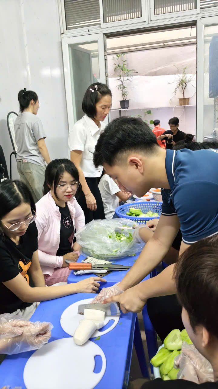 Hình ảnh hoạt động của Cộng đồng Thiện nguyện MIFU