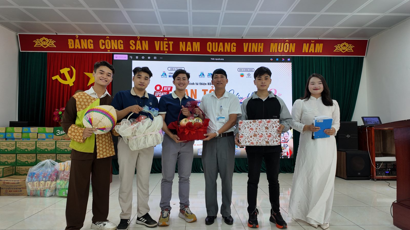 Hình ảnh hoạt động của Cộng đồng Thiện nguyện MIFU
