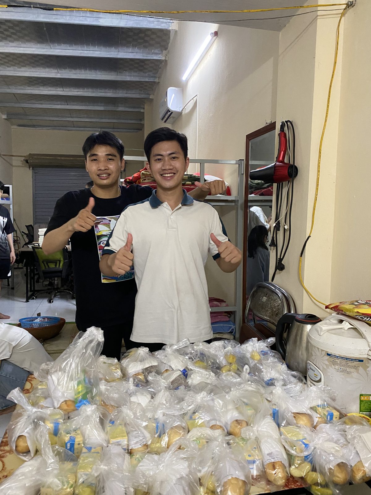 Hình ảnh hoạt động của Cộng đồng Thiện nguyện MIFU
