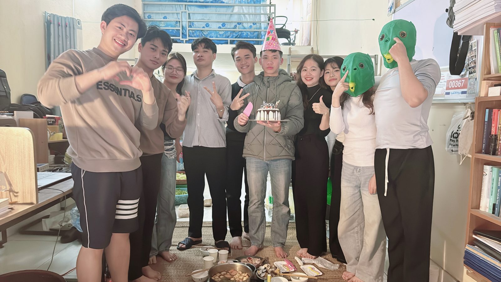 Hình ảnh hoạt động của Cộng đồng Thiện nguyện MIFU