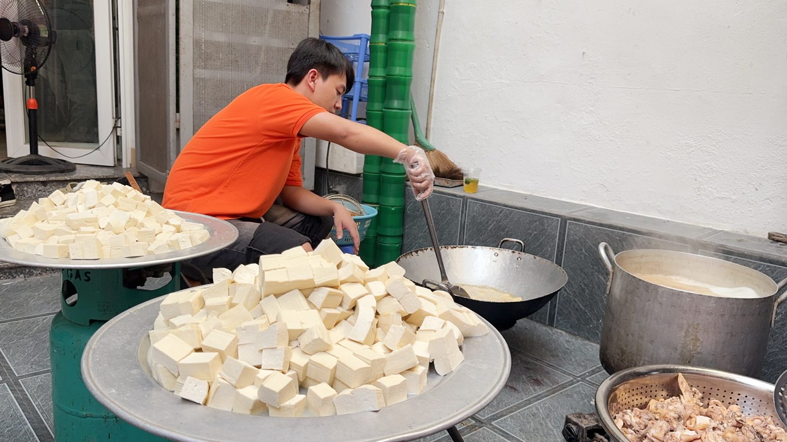 Hình ảnh hoạt động của Cộng đồng Thiện nguyện MIFU