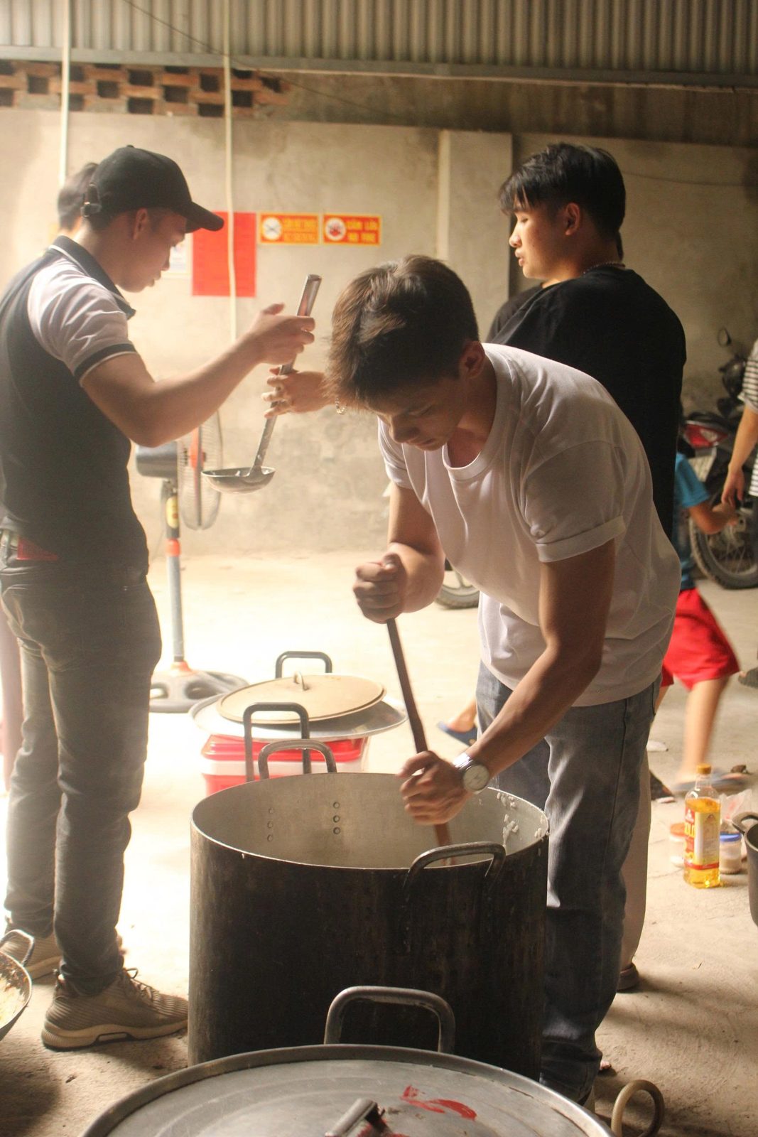 Hình ảnh hoạt động của Cộng đồng Thiện nguyện MIFU